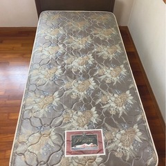 11/24までに宜野湾市まで
お引き取りに来てくださる方！訳ありベッドです。の画像