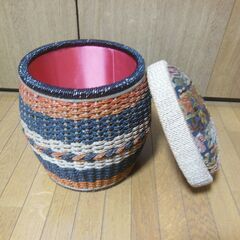 籐製収納付き座椅子の画像