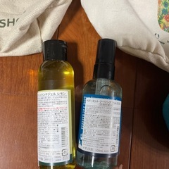 未使用　ザ　ボディショップ　バッグ　ポーチ　巾着袋　ハンドジェル　化粧水の画像