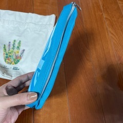 未使用　ザ　ボディショップ　バッグ　ポーチ　巾着袋　ハンドジェル　化粧水の画像