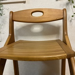 子ども用の椅子の画像