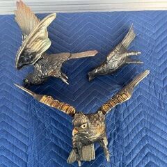 【大型 置物／三羽の鳥のブロンズ調オブジェ】の画像