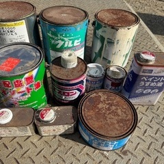 無料 DIYに！防水剤、ペイント缶など多数の画像