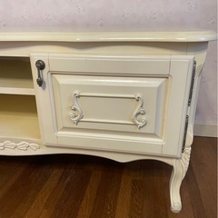 フィオーレ　アンティーク調テレビボードの画像