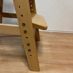 子ども用の椅子の画像