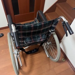 折り畳み車椅子（車イス）の画像