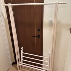 木製ハンガーラック　白　折り畳み　丈夫の画像