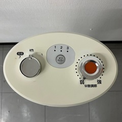 コイズミ 遠赤電気ストーブ KSS-0881 2018年製の画像