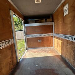 外寸長さ360+20cm ●コンテナ、仕切り有り、横ドア付き、内寸高さ208cm ●キャンプ場.お庭.離れ.作業場.工具道具物置 ●福岡 No.6(う)の画像