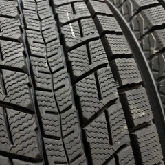 ダンロップ スタッドレスタイヤ 225/65R17 4本の画像
