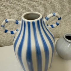 花瓶 2個セットの画像