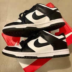 【美品】NIKE DUNK LOW(GS)22.5cmの画像