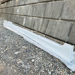 【引取限定】左右セット
GRX130マークX用 サイドスカートの画像