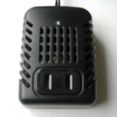 自動車から   AC100V and 5v USB DC/ACインバーターの画像