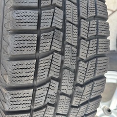 プリウスα205/60R16スタッドレスホイールセットの画像