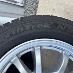 プリウスα205/60R16スタッドレスホイールセットの画像