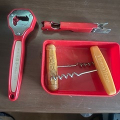 ワインの蓋を抜く品・缶切り・栓抜きの画像