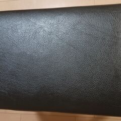 ピアノの椅子の画像