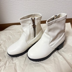 美品　キッズブーツ　22センチ　キッズ　キッズシューズ　スニーカー　厚底　厚底ブーツの画像