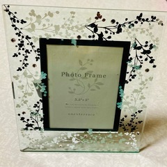 # onesterrace ガラス製　花柄フォトフレームの画像