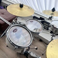 【確定しました】可愛くてもいい音鳴らすミニドラム！！椅子とスティック付きの画像