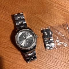 【値下げ】エンポリオアルマーニ AR-5781 腕時計　レディース　箱あり　　ストーン揃ってます　の画像