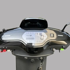 横浜市発　引き取り希望　XEAM niu MQi+Sport　純正バッテリー２本付属　電動バイク　電動スクーター　トップケース付き　人気のブラック＆レッド色　EVバイク　EVスクーターの画像