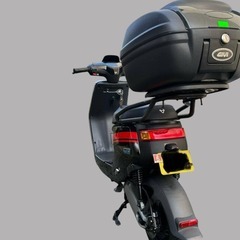 横浜市発　引き取り希望　XEAM niu MQi+Sport　純正バッテリー２本付属　電動バイク　電動スクーター　トップケース付き　人気のブラック＆レッド色　EVバイク　EVスクーターの画像