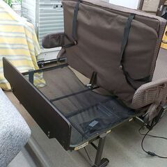 アテックス 収納式電動リクライニングベッド マット付き ブラウン リモコン付き Wファンクション 介護用ベッド シングルベッド　西岡店の画像