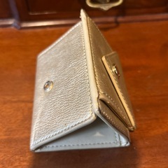 ゴールド　ミニ財布の画像