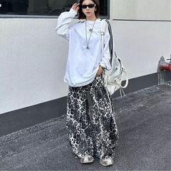 新品 ヒョウ柄ワイドパンツ Lサイズの画像