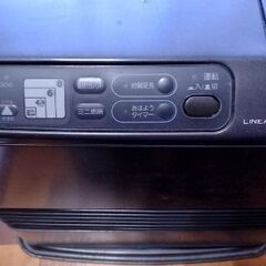 石油ファンヒーター（黒）の画像