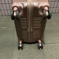 超軽量スーツケース70.40.25センチ綺麗の画像