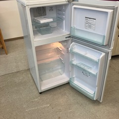 K2511-304 TOSHIBA 2ドア冷蔵庫 YR-12T 2009年製 ホワイト 動作確認済み キズ汚れ有りの画像