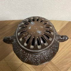 金属製三足お香入れ　香炉 置物 風水の画像