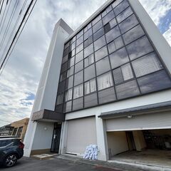 電動シャッター付きテナント