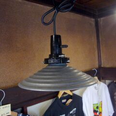 【昭和レトロ】ペンダントライト　アルミ製傘　LED電球付きの画像