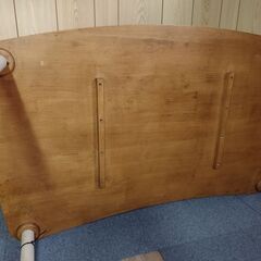 観音寺 コロ付き 移動可能 木目テーブル 集積材 元はPCテーブル？ の画像