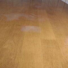 観音寺 コロ付き 移動可能 木目テーブル 集積材 元はPCテーブル？ の画像