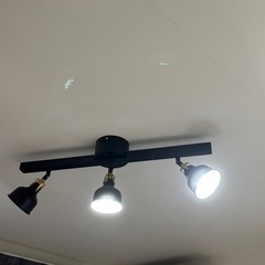 IKEA ライトの画像