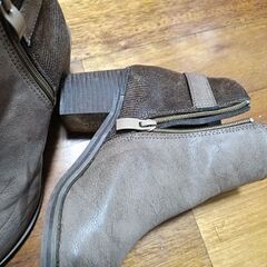 ショートブーツの画像