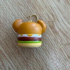 スティッチ ハンバーガー型キーホルダーの画像