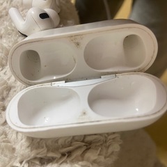 急募！正規品　AirPods proイヤフォン　第1世代の画像