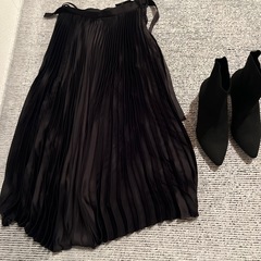 定価12000円相当UNIQLO+jラップアシメトリープリ－ツスカ－トとニットブーツの画像
