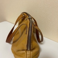 本革ハンドバッグ♦️軽くて柔らかいですの画像