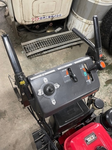 【札幌市内配達】除雪機ホンダ スノーラHS870 電動シューター8馬力　お値下げ 札幌市内無料配達】除雪機ホンダ スノーラHS870 電動シューター 8馬力