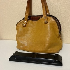 本革ハンドバッグ♦️軽くて柔らかいですの画像