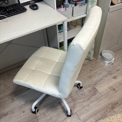 デスク　椅子の画像