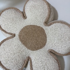 花型 クッションの画像