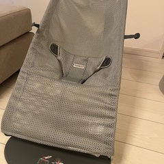 ベビージョルン　バウンサー箱付きの画像